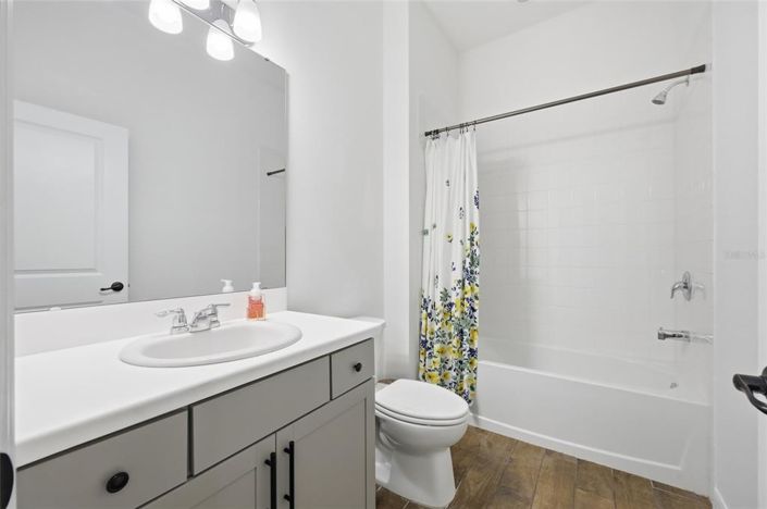 Image No.29-5 Bed House for sale