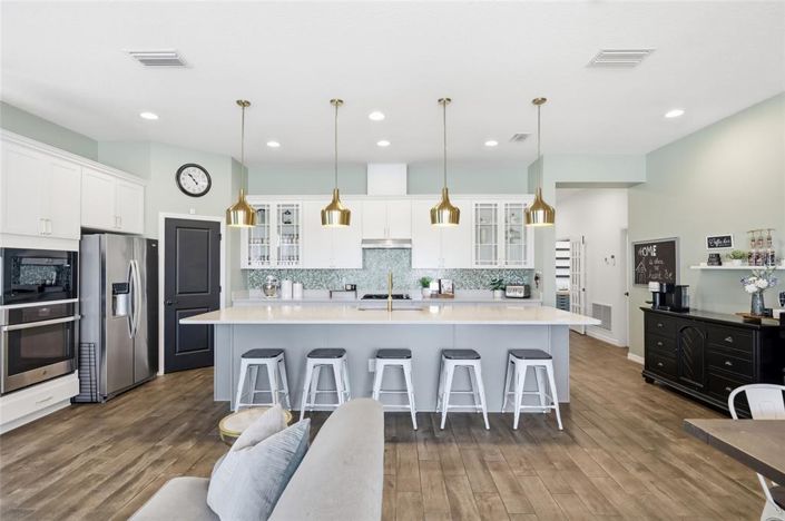 Image No.3-5 Bed House for sale