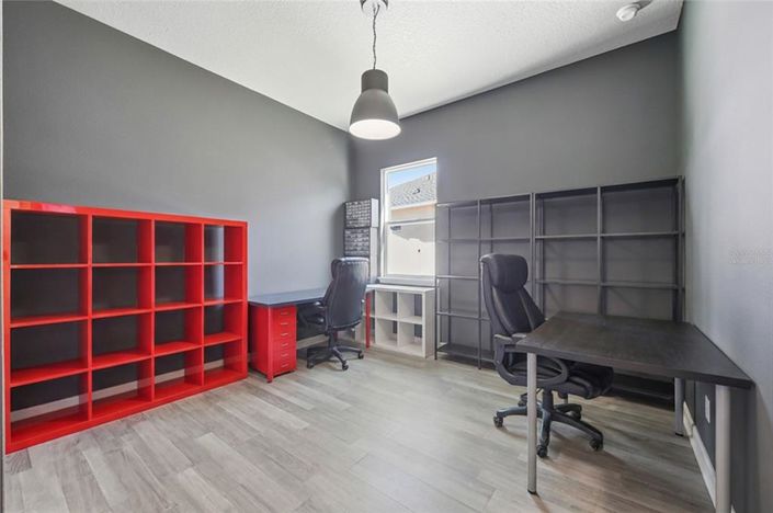 Image No.30-5 Bed House for sale