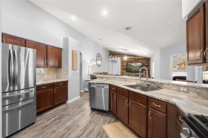 Image No.10-4 Bed House for sale