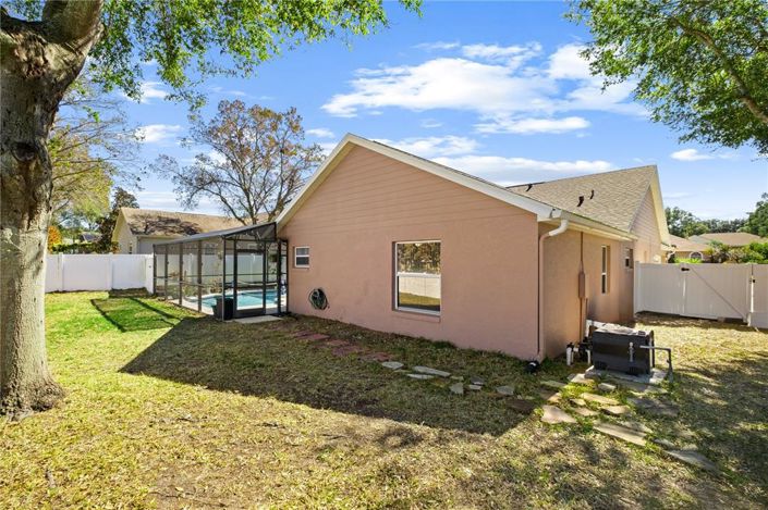 Image No.22-4 Bed House for sale