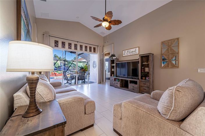 Image No.22-4 Bed House for sale