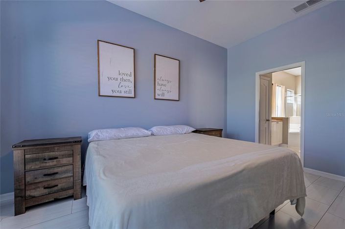 Image No.25-4 Bed House for sale