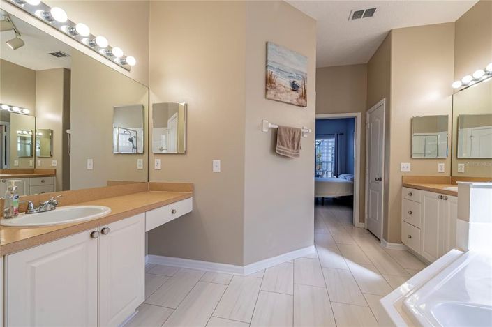 Image No.27-4 Bed House for sale