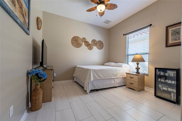 Image No.37-4 Bed House for sale