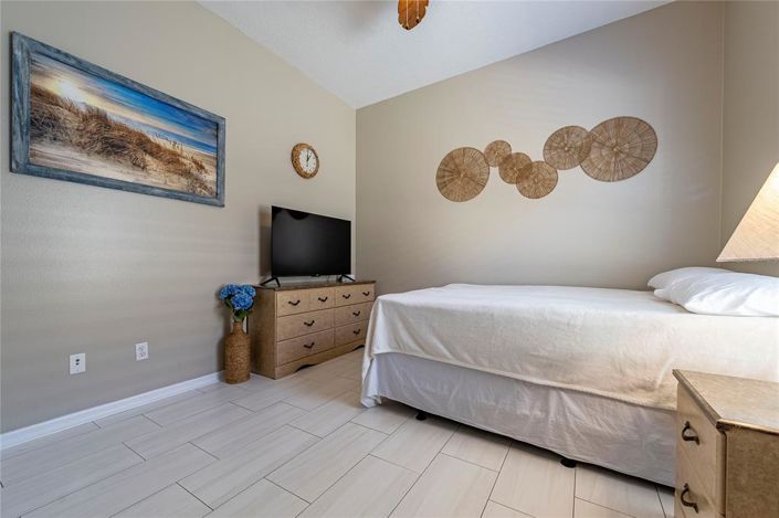 Image No.38-4 Bed House for sale