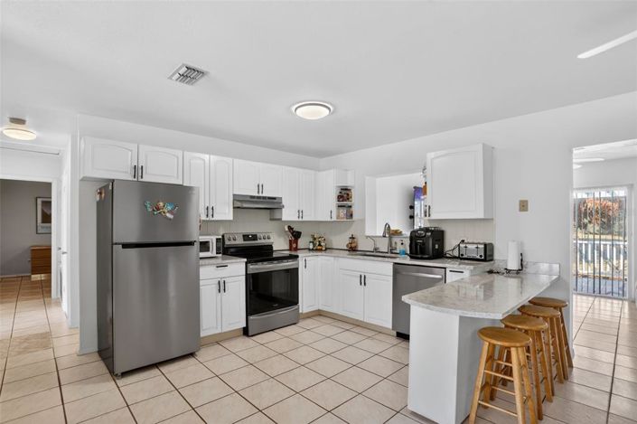 Image No.7-3 Bed House for sale