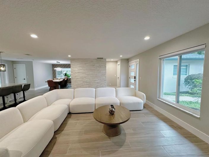 Image No.11-4 Bed House for sale