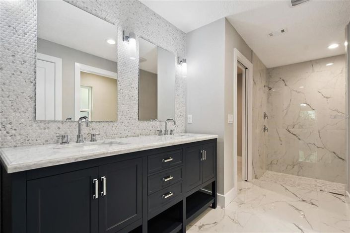 Image No.13-4 Bed House for sale