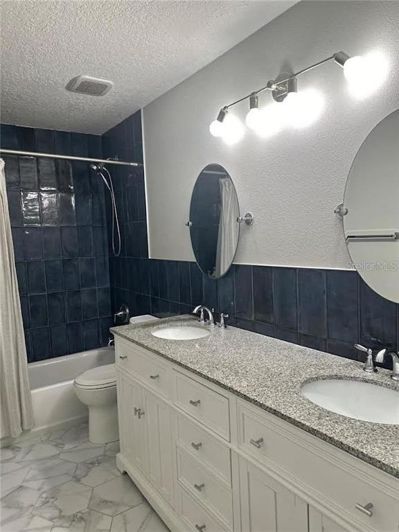 Image No.17-4 Bed House for sale