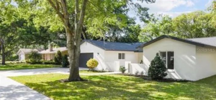 Image No.2-4 Bed House for sale