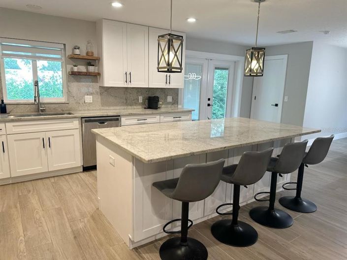 Image No.7-4 Bed House for sale