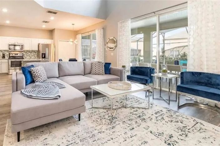 Image No.10-6 Bed House for sale