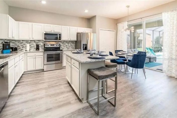 Image No.11-6 Bed House for sale