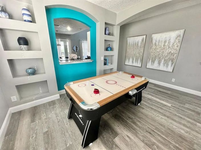 Image No.13-6 Bed House for sale