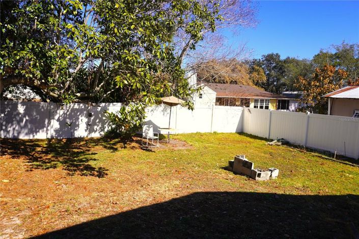 Image No.15-3 Bed House for sale