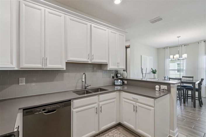 Image No.28-2 Bed Townhouse for sale