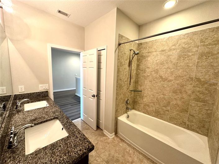 Image No.29-Maison de ville de 4 chambres à vendre à Saint John