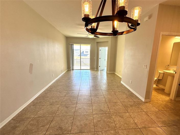 Image No.7-Maison de ville de 4 chambres à vendre à Saint John