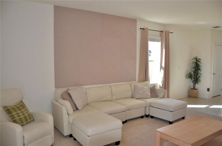 Image No.10-3 Bed House for sale