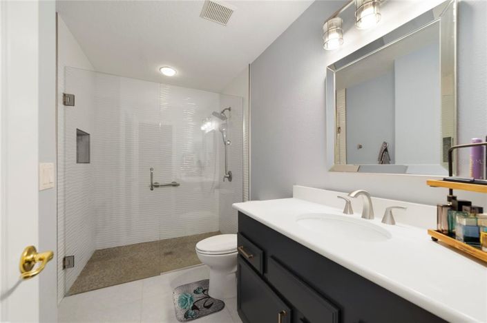 Image No.20-2 Bed Apartment for sale