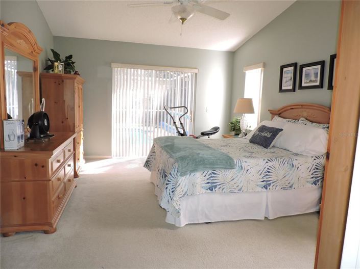 Image No.18-3 Bed House for sale