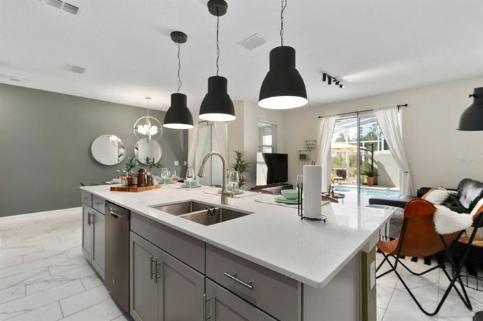 Image No.18-4 Bed Townhouse for sale