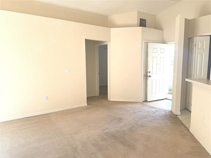 Image No.11-3 Bed House for sale