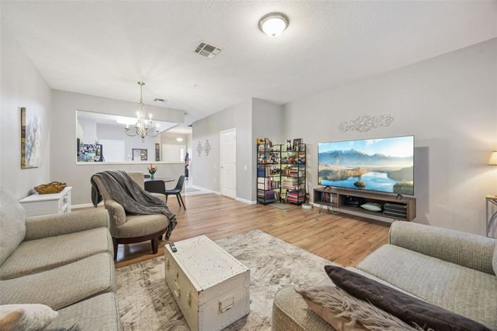 Image No.15-3 Bed Townhouse for sale