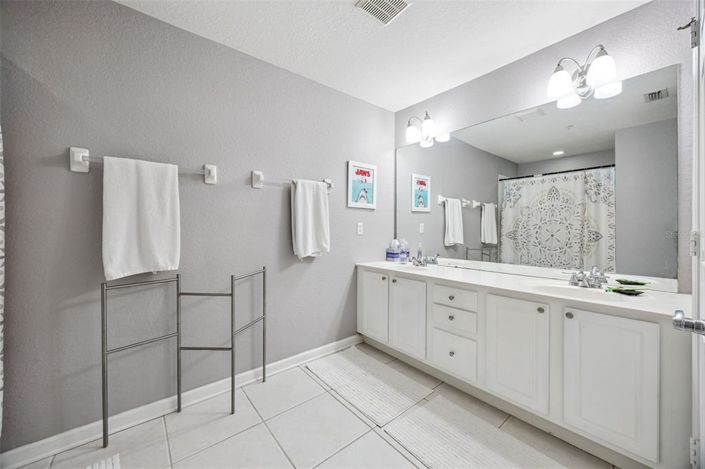 Image No.21-3 Bed Townhouse for sale