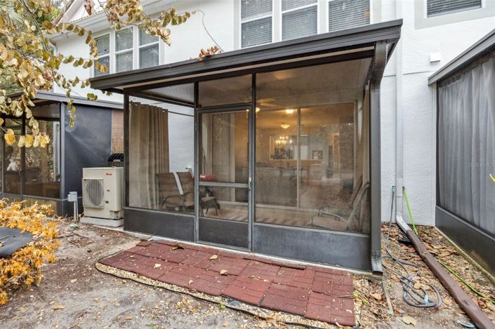 Image No.31-3 Bed Townhouse for sale