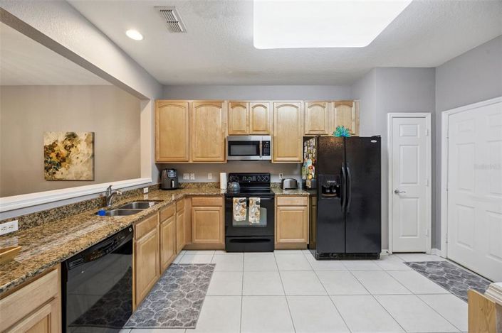 Image No.7-3 Bed Townhouse for sale