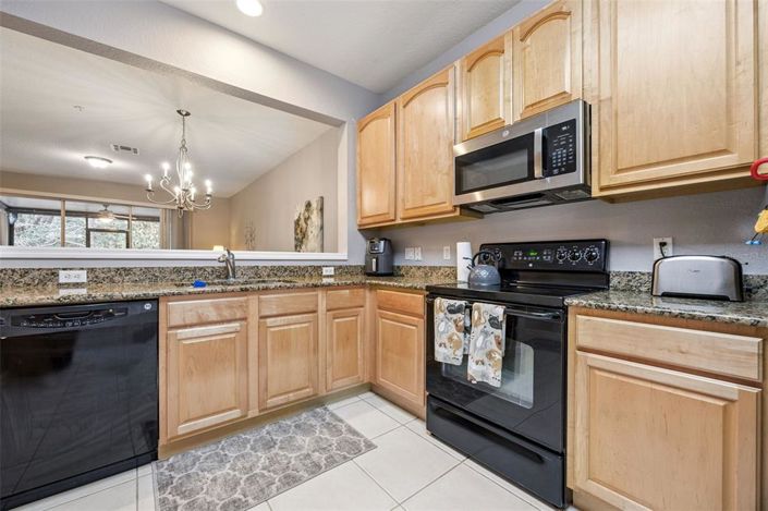 Image No.8-3 Bed Townhouse for sale