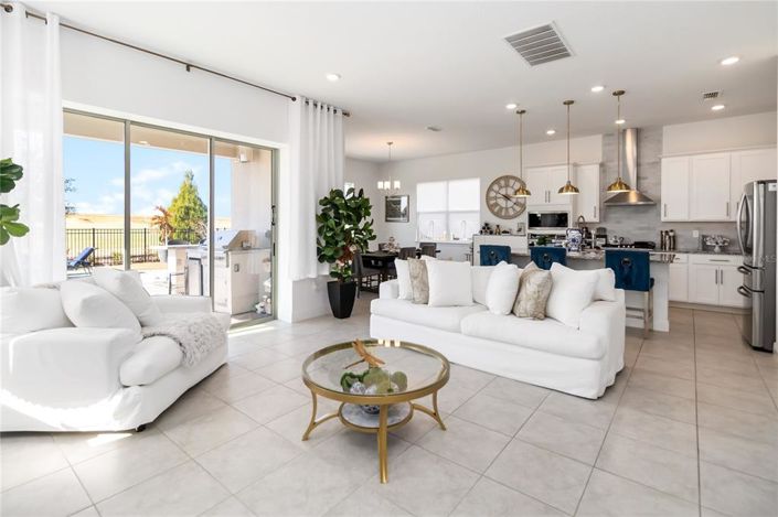 Image No.17-4 Bed House for sale