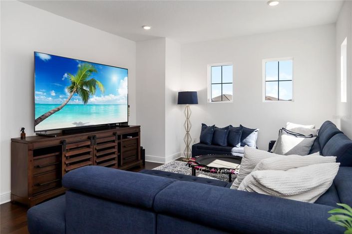 Image No.28-4 Bed House for sale