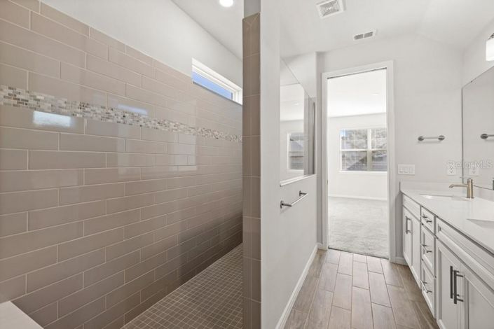 Image No.37-4 Bed House for sale