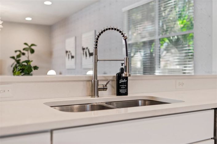 Image No.17-3 Bed House for sale