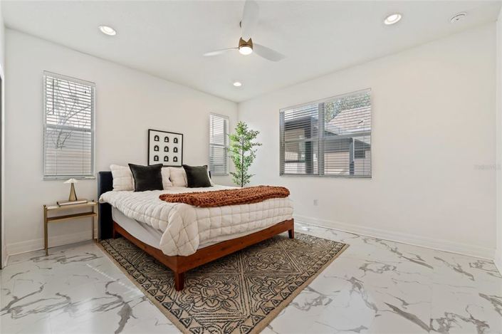 Image No.19-3 Bed House for sale