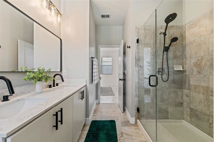 Image No.21-3 Bed House for sale