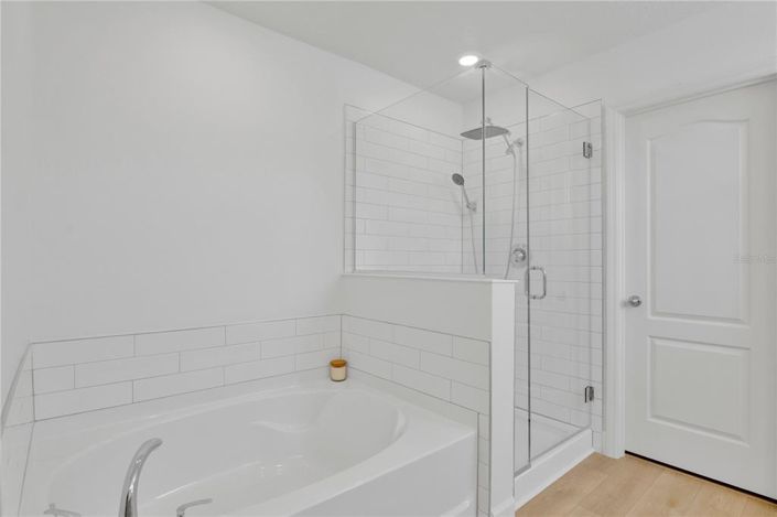 Image No.10-4 Bed House for sale