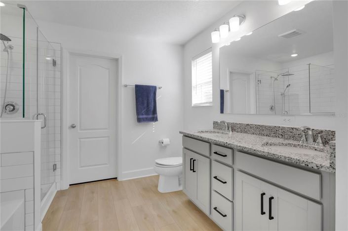 Image No.9-4 Bed House for sale