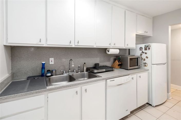 Image No.12-3 Bed House for sale