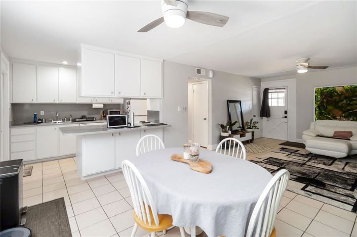 Image No.14-3 Bed House for sale