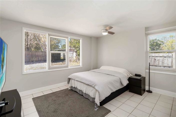 Image No.16-3 Bed House for sale