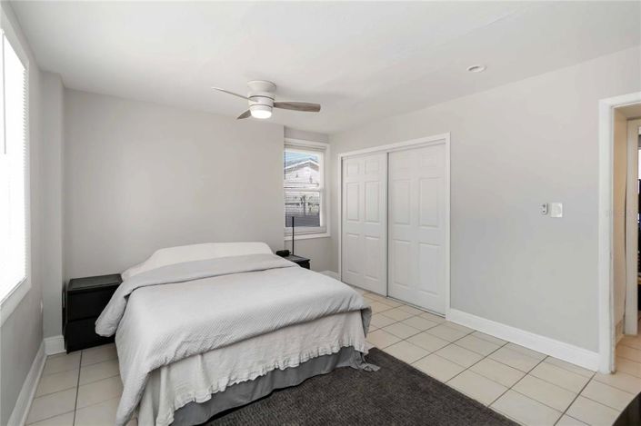 Image No.18-3 Bed House for sale