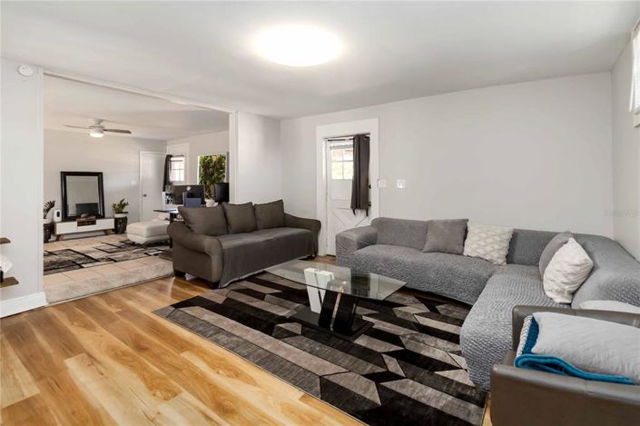 Image No.9-3 Bed House for sale