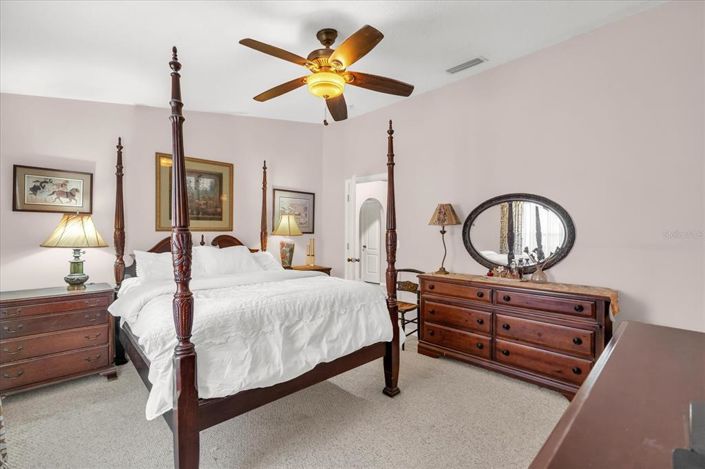 Image No.14-2 Bed Townhouse for sale