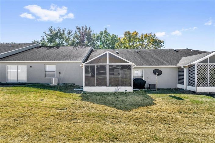 Image No.22-2 Bed Townhouse for sale