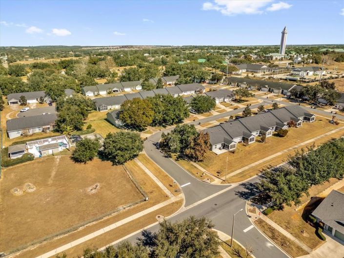 Image No.26-2 Bed Townhouse for sale