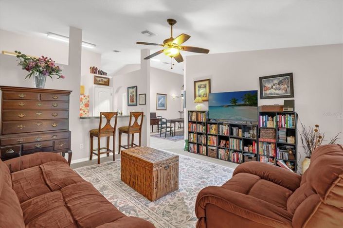 Image No.5-2 Bed Townhouse for sale